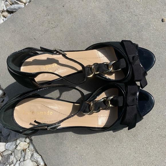 Kate Spade Glamour black open toe shoes. Size 7.5 - Picture 3 of 8